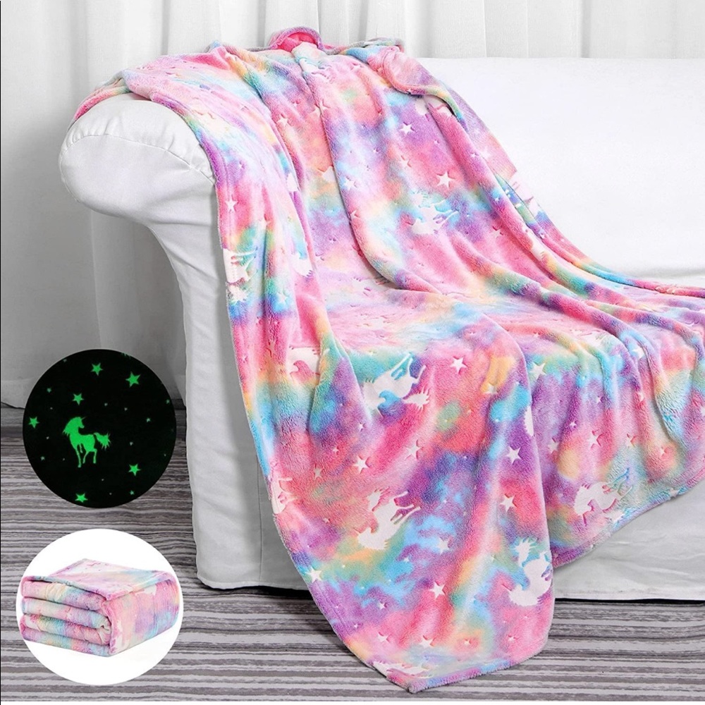 Glow in The Dark Unicorns Throw Blanket - Luminous Unicorns Blanket for Girls
